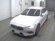 2018 VOLVO V60