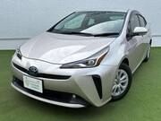 2019 TOYOTA PRIUS S