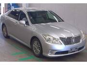 2010 TOYOTA CROWN ROYAL SALOON
