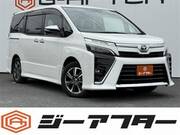 2022 TOYOTA VOXY