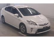 2014 TOYOTA PRIUS S