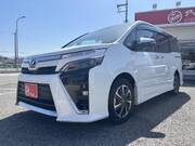 2018 TOYOTA VOXY