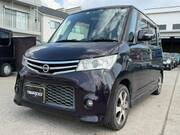 2011 NISSAN ROOX