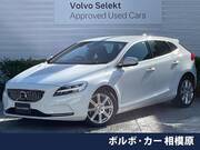 2017 VOLVO V40