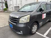 2009 TOYOTA NOAH