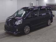 2013 TOYOTA NOAH