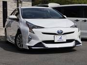 2018 TOYOTA PRIUS S