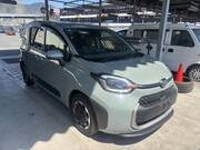 2023 TOYOTA SIENTA