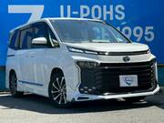 2022 TOYOTA VOXY