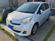 2011 TOYOTA RACTIS G