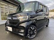 2017 HONDA N-BOX CUSTOM