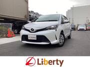 2015 TOYOTA VITZ F