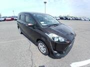 2017 TOYOTA SIENTA X