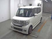 2017 HONDA N-BOX CUSTOM