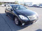 2011 TOYOTA CROWN ROYAL SALOON