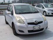 2010 TOYOTA VITZ F
