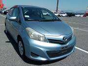 2013 TOYOTA VITZ F
