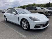 2018 PORSCHE PANAMERA