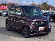 2025 NISSAN ROOX