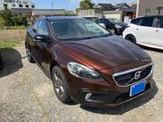 2016 VOLVO V40