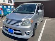 2003 TOYOTA NOAH