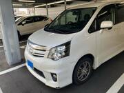 2013 TOYOTA NOAH