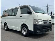 2011 TOYOTA HIACE VAN