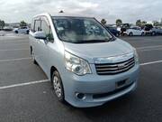 2011 TOYOTA NOAH X