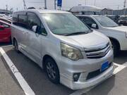 2013 TOYOTA NOAH