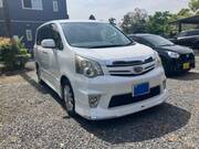 2011 TOYOTA NOAH