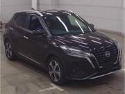 2021 NISSAN KICKS