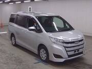 2019 TOYOTA NOAH X