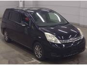 2013 TOYOTA ISIS L