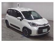2024 TOYOTA SIENTA