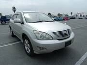 2004 TOYOTA HARRIER 240G ALCANTARA