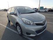 2012 TOYOTA VITZ F