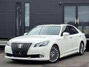 2013 TOYOTA CROWN MAJESTA