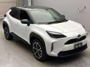2025 TOYOTA YARIS CROSS