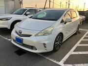 2011 TOYOTA PRIUS ALPHA G