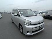 2012 TOYOTA VOXY X