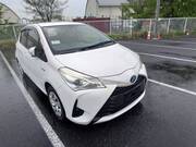 2017 TOYOTA VITZ