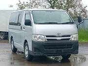 2010 TOYOTA HIACE VAN DX