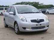 2005 TOYOTA VITZ U