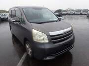 2010 TOYOTA NOAH X SMART EDITION