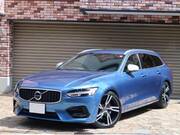 2017 VOLVO V90
