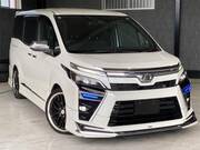 2019 TOYOTA VOXY
