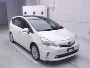 2013 TOYOTA PRIUS ALPHA
