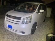 2010 TOYOTA NOAH