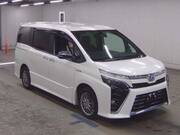 2019 TOYOTA VOXY