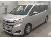 2019 TOYOTA NOAH X